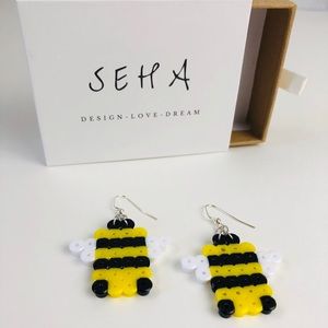 Super cute bee handmade earrings